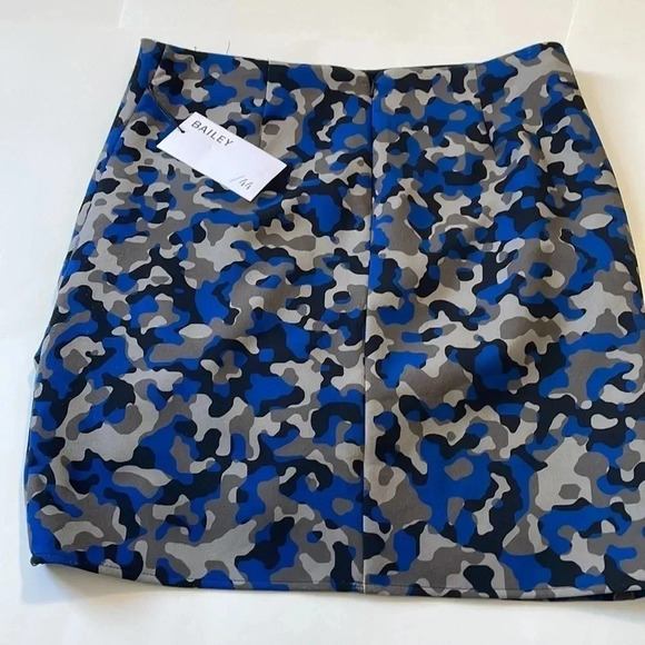 Bailey 44 Neutra Camo print cinching skirt size 4 NWT - Picture 4 of 6